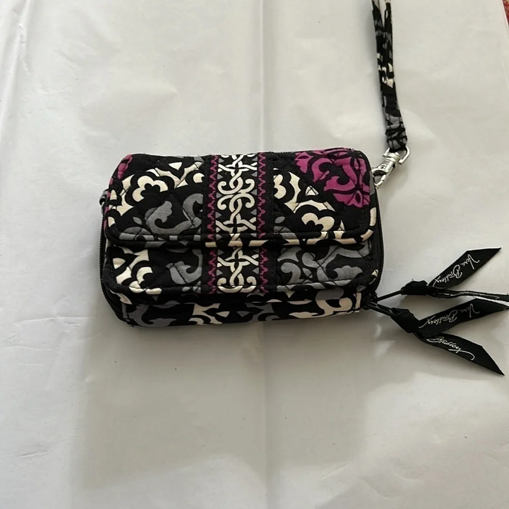 Vera Bradley Wristlet Wallet in Canterbury Magenta